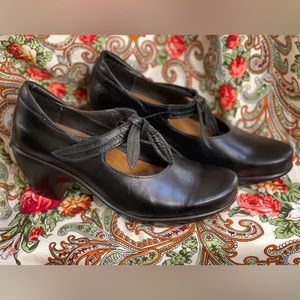 Naot Black Leather Women’s Shoes sz 40 / 9